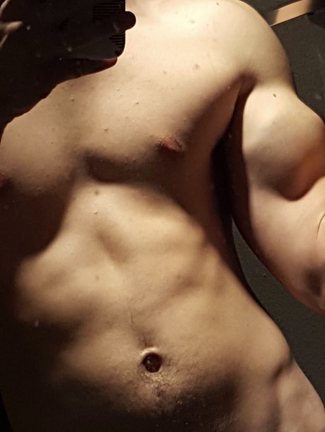Foto desnuda filtrada de OnlyFans de Nerdy Ned