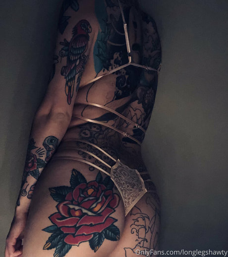 Foto desnuda filtrada de OnlyFans de Longlegshawty
