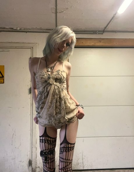 Foto desnuda filtrada de OnlyFans de Schnitzelbby