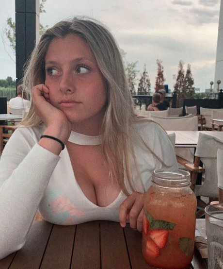 Anabel Kloe Lamarche