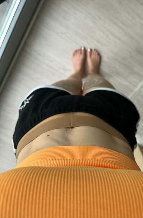 Tattooslegsnylonsfree