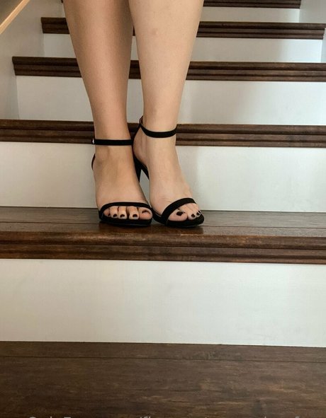 Fingers_toes_soles_free