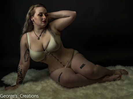 Foto desnuda filtrada de OnlyFans de Effie Marigold