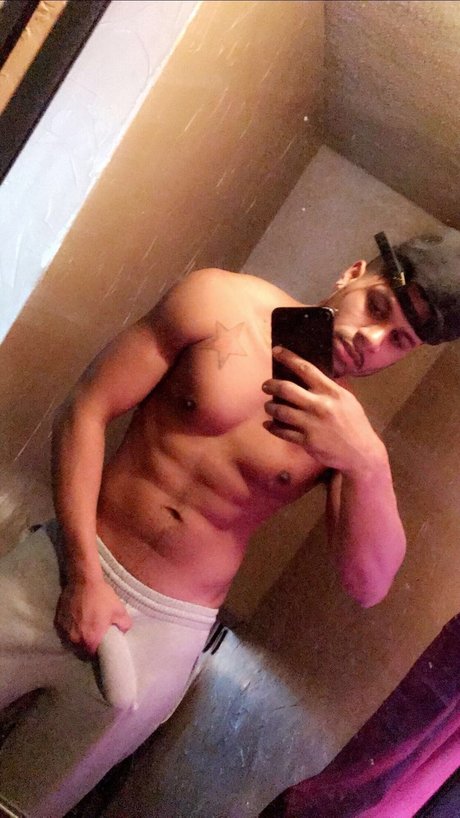 Foto desnuda filtrada de OnlyFans de Devin