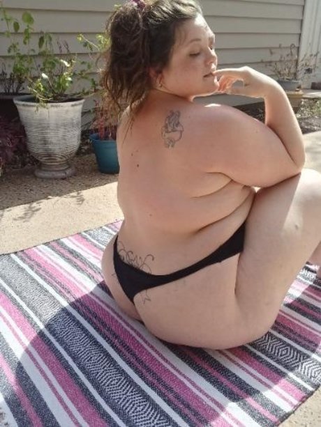 Foto desnuda filtrada de OnlyFans de Plush