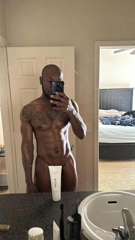 Foto desnuda filtrada de OnlyFans de Discrete69