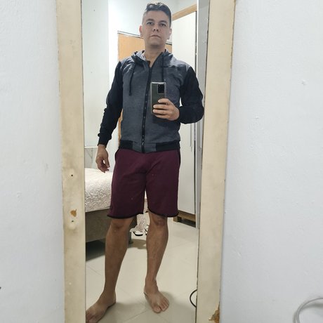Foto desnuda filtrada de OnlyFans de Roger Silva