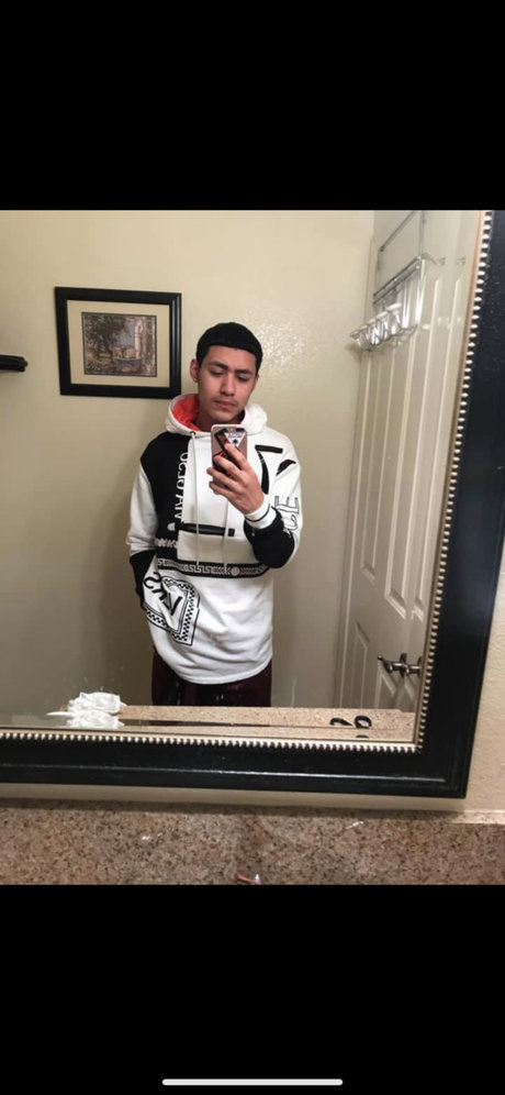 Adrielbarebackstudios