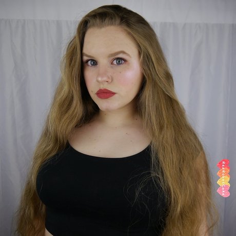 Foto desnuda filtrada de OnlyFans de Redrobotcake