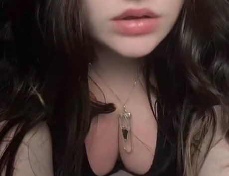 Foto desnuda filtrada de OnlyFans de Rose Budd