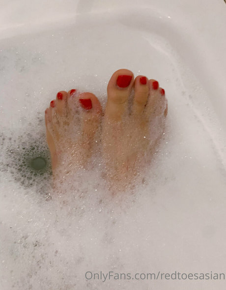 Redtoesasian