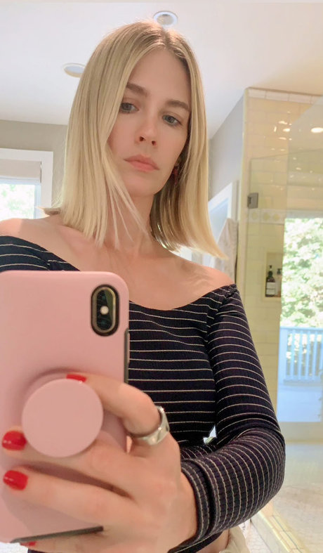 Foto desnuda filtrada de OnlyFans de January Jones