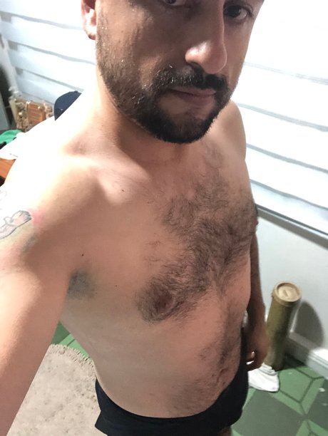 Foto desnuda filtrada de OnlyFans de Luifer