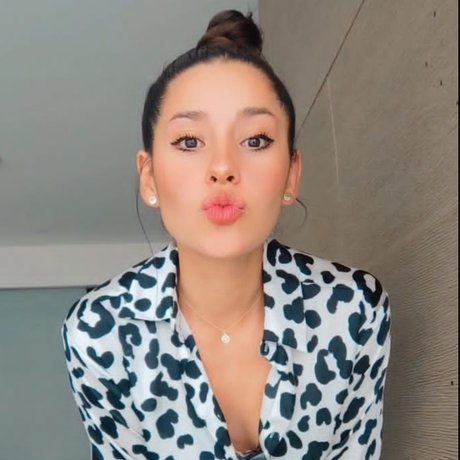 Pia Martinez All Natural