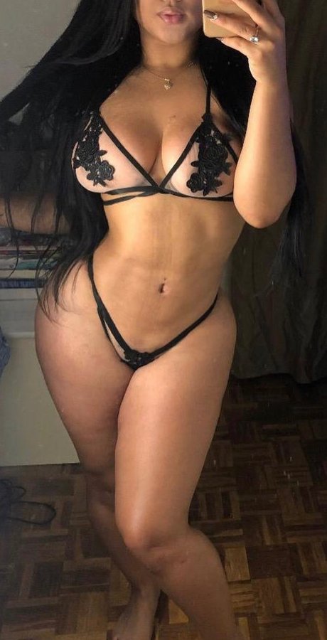 Foto desnuda filtrada de OnlyFans de Candygirl Latina