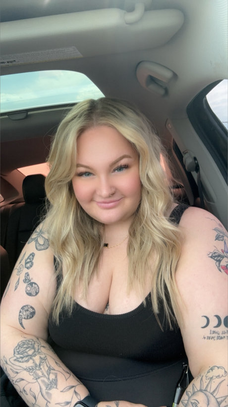 Foto desnuda filtrada de OnlyFans de Hothoneybunz