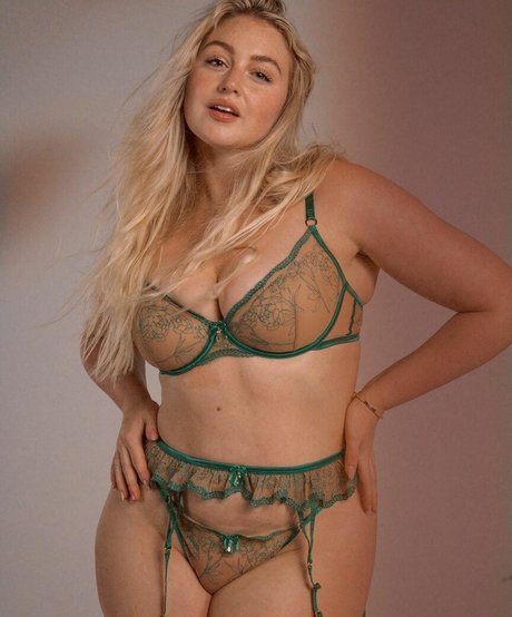 Iskra Lawrence