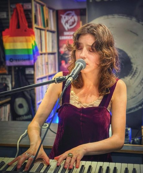 Jasmine van den Bogaerde