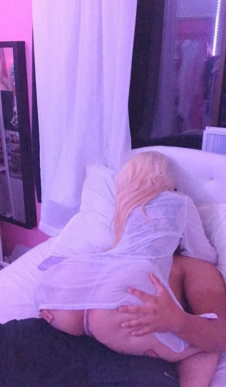 Foto desnuda filtrada de OnlyFans de Missasianbarbie69
