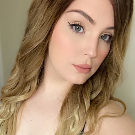 Foto desnuda filtrada de OnlyFans de Lilly Adams