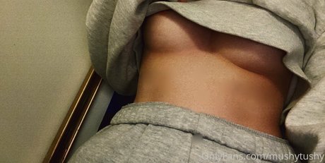 Foto desnuda filtrada de OnlyFans de Mushytushy