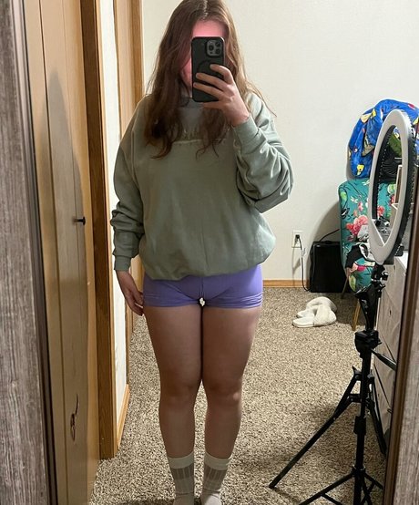 Foto desnuda filtrada de OnlyFans de Adorablelilli