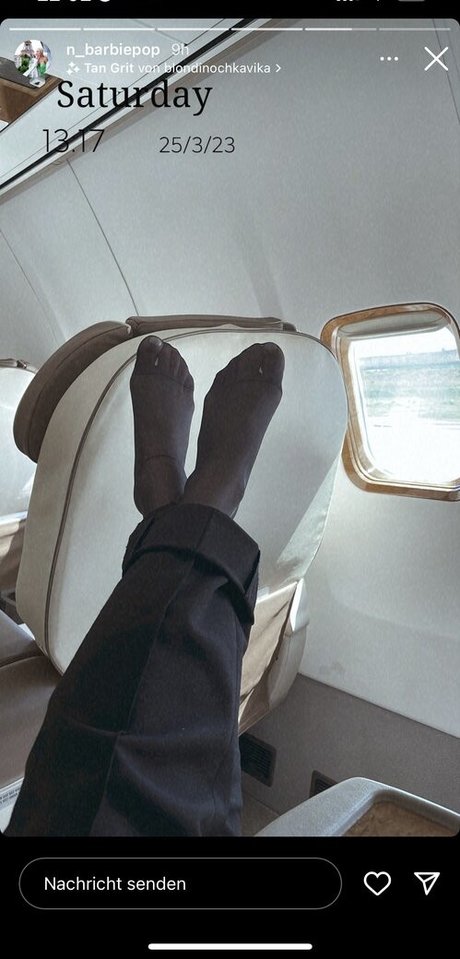 Allaboutfeetandnylons