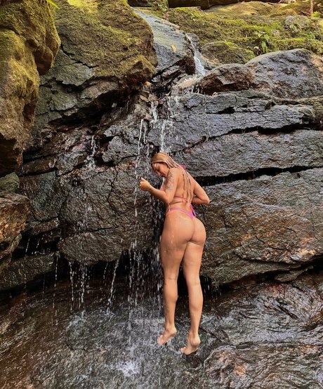 Lara Juc