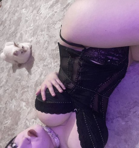 Foto desnuda filtrada de OnlyFans de Codependency