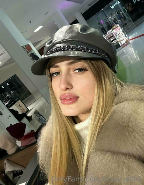 Foto desnuda filtrada de OnlyFans de Kinkyella1