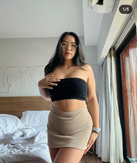 Foto desnuda filtrada de OnlyFans de Mathilda Huang