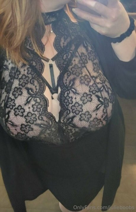 Julieboobs