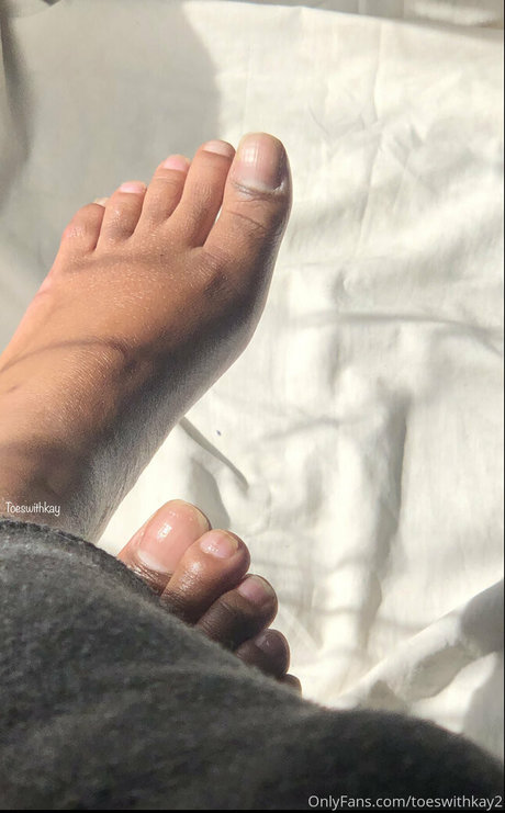 Toeswithkay2