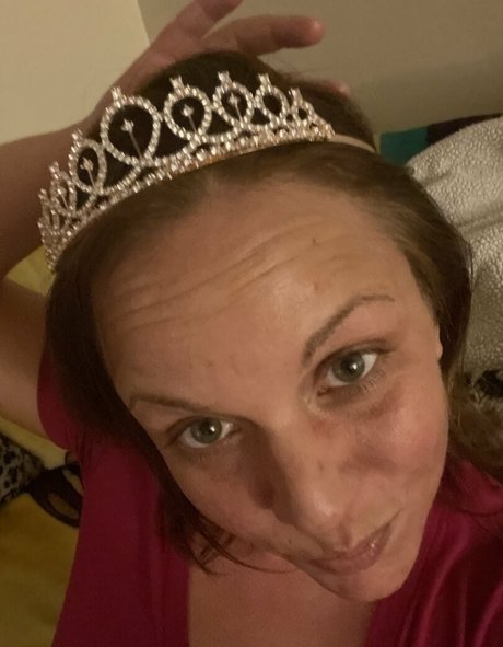 Foto desnuda filtrada de OnlyFans de Basicbitchbakerybooty