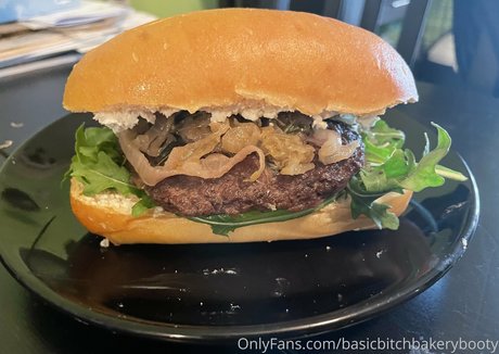 Basicbitchbakerybooty