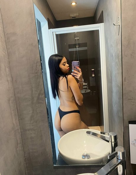 Stefaniaqos