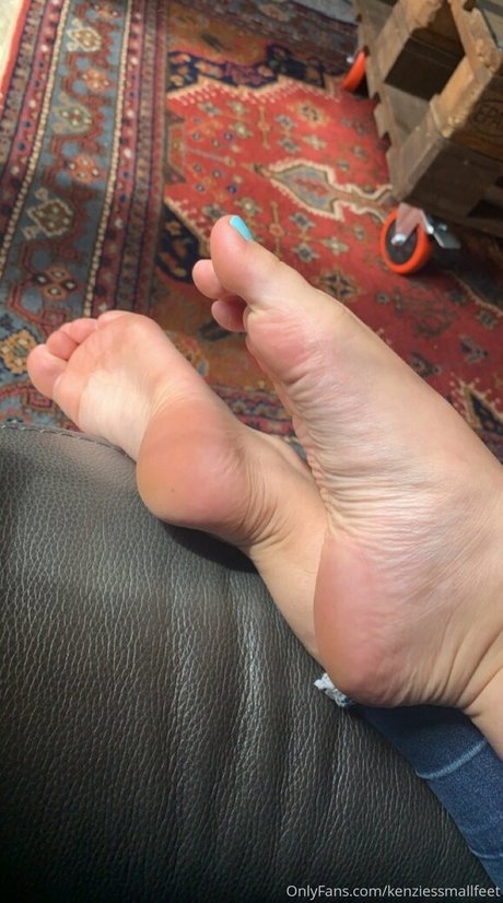 Kenziessmallfeet