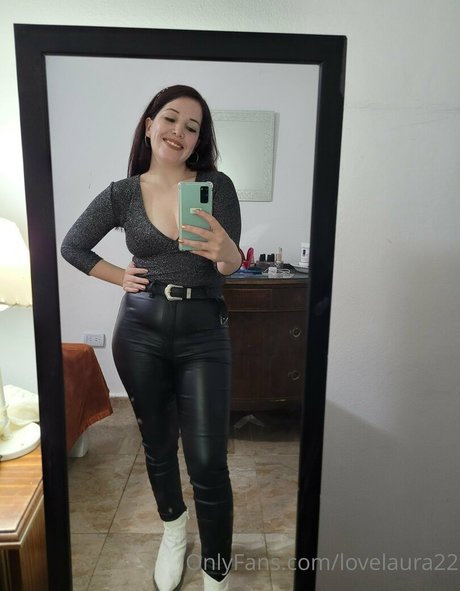 Lovelaura22