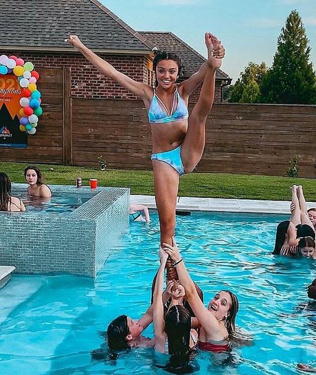 Penelope East Chexit