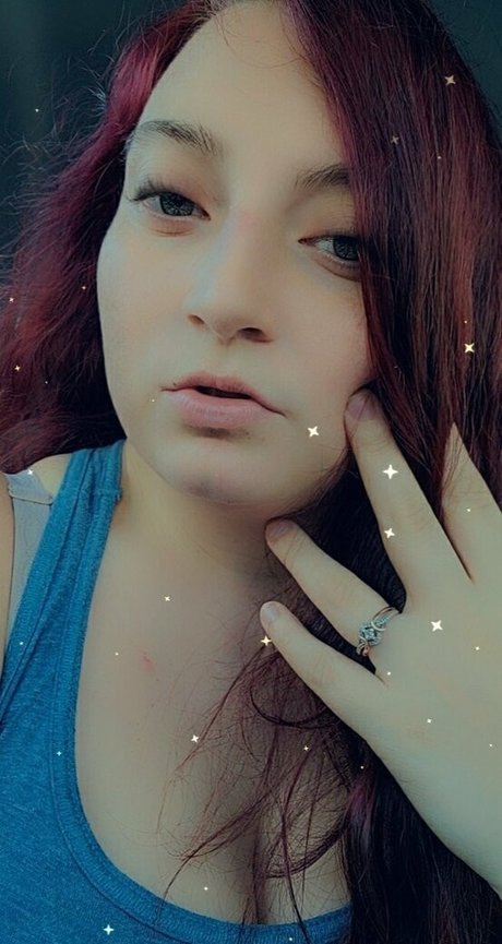 Sarahyournaughtygirl69