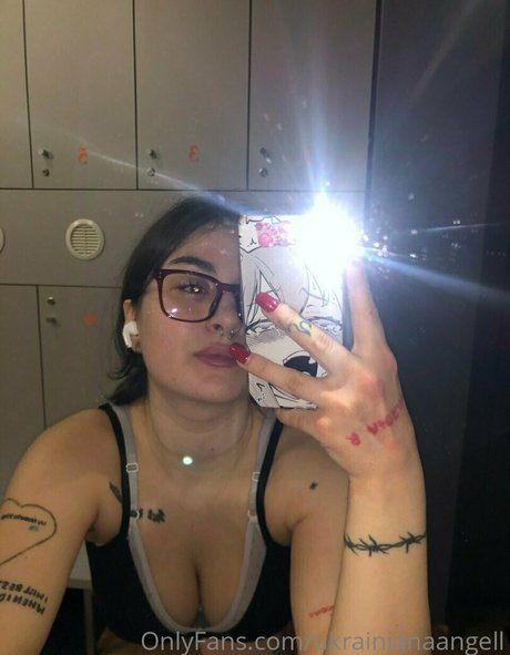 Foto desnuda filtrada de OnlyFans de Ukrainianaangell
