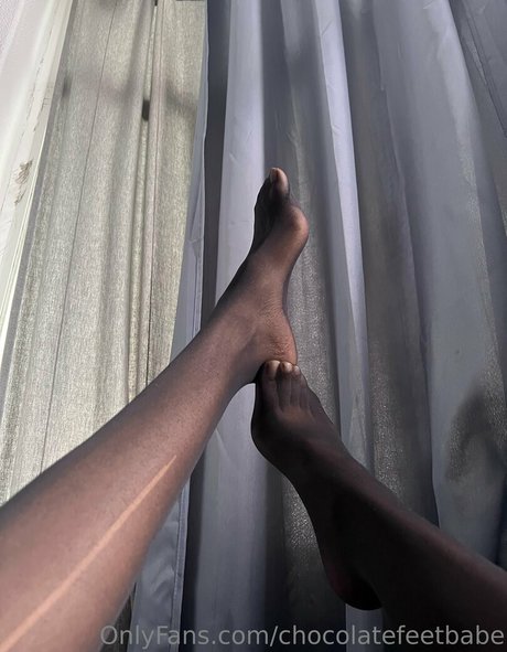 Chocolatefeetbabe