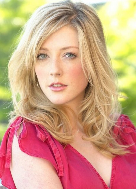 Jennifer Finnigan
