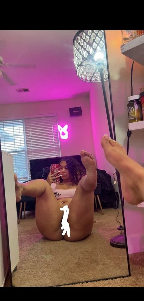 Foto desnuda filtrada de OnlyFans de Babyshae23