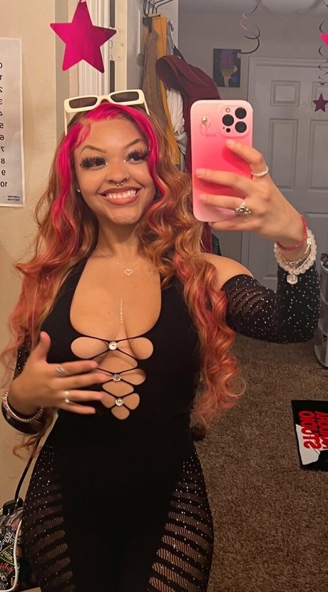 Foto desnuda filtrada de OnlyFans de Mrssupersoaker9000