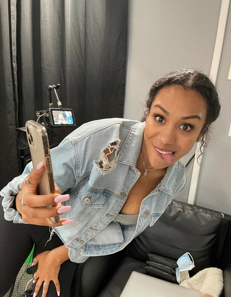 Thatonegirlmikeyvlogs