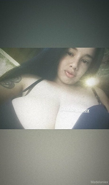 Foto desnuda filtrada de OnlyFans de Madelaniexx
