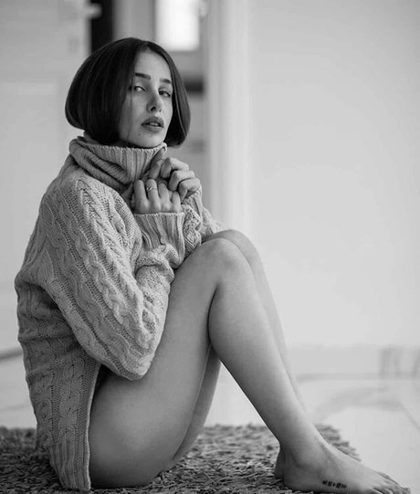 Foto desnuda filtrada de OnlyFans de Emuna Zuzut