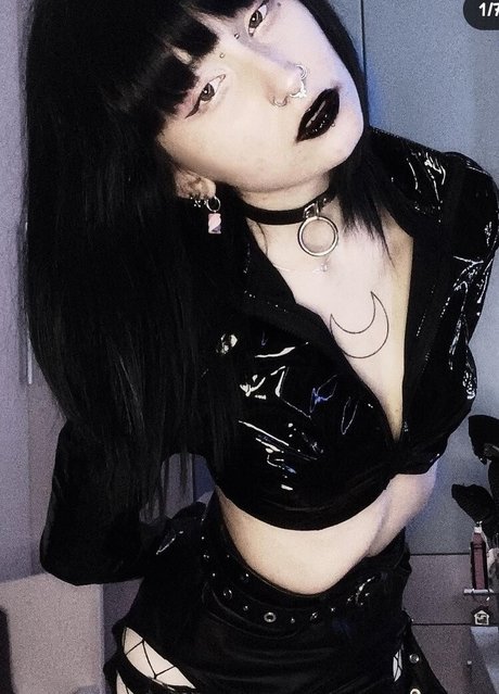 Foto desnuda filtrada de OnlyFans de Insaneinternetgrl