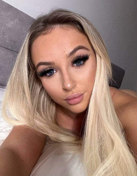 Foto desnuda filtrada de OnlyFans de Sophielouise1x